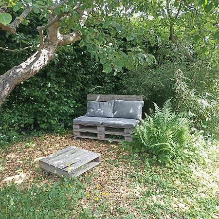 L'Echappee Au Jardin, Yourte Bucolique Godinne Exterior photo